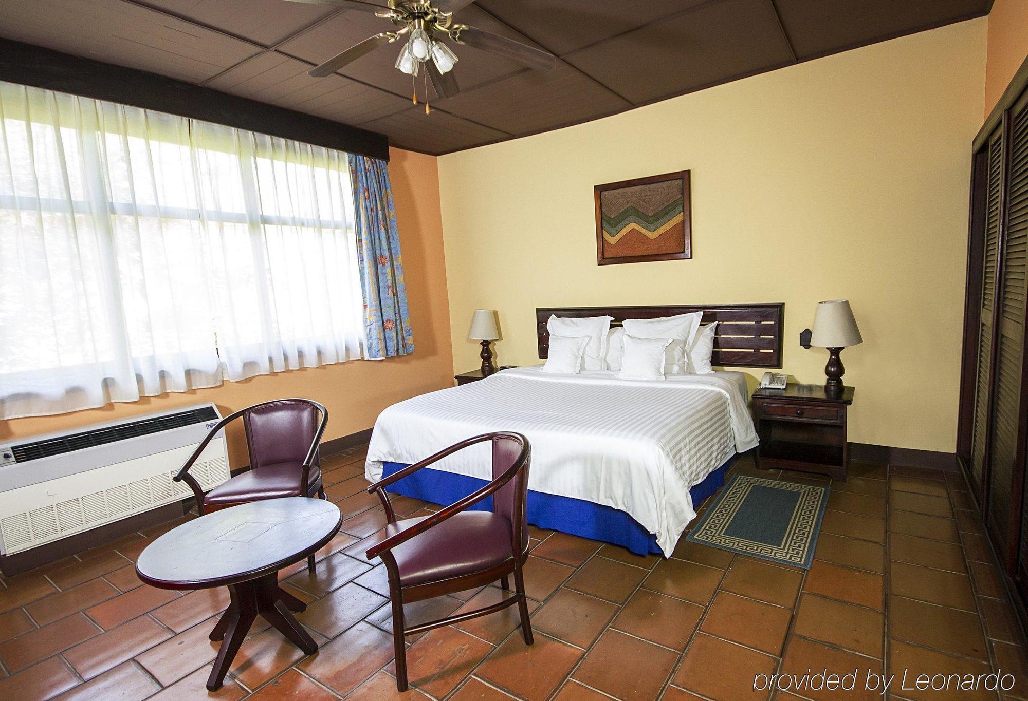 Barcelo 4*