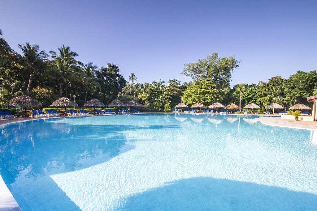 Barcelo 4*